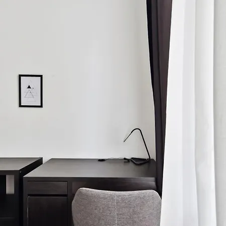 Bnbnook - Spacious 2br Near Eiffel Tower & Seine Appartement