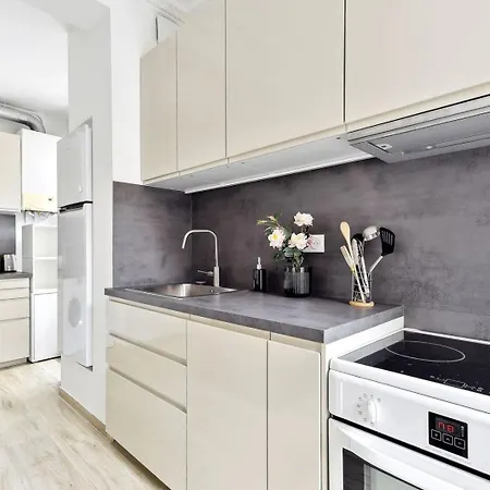 Bnbnook - Spacious 2br Near Eiffel Tower & Seine Appartement